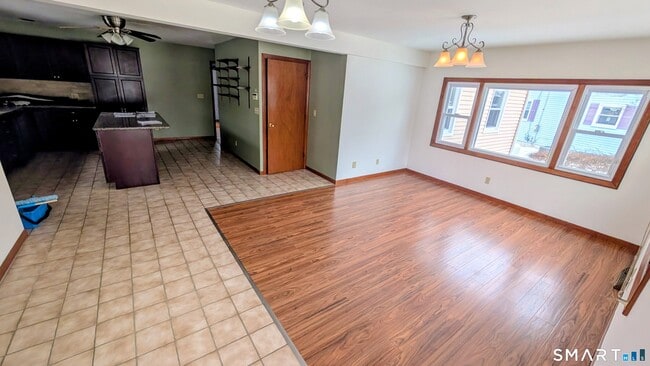 Building Photo - 64 Chatham Ave