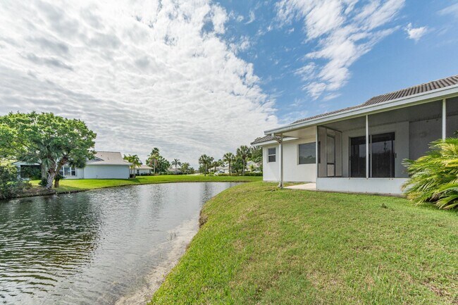 Building Photo - 1700 Aynsley Way