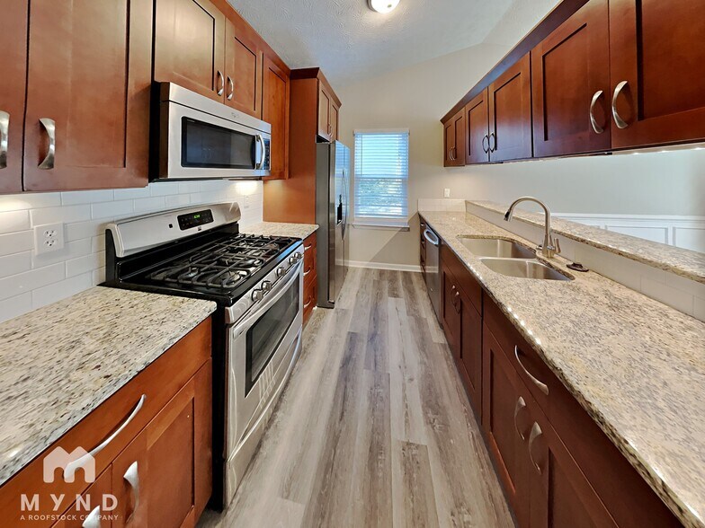 Building Photo - 5491 La Fleur Trail