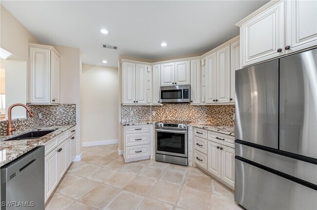 Building Photo - 10382 Autumn Breeze Dr