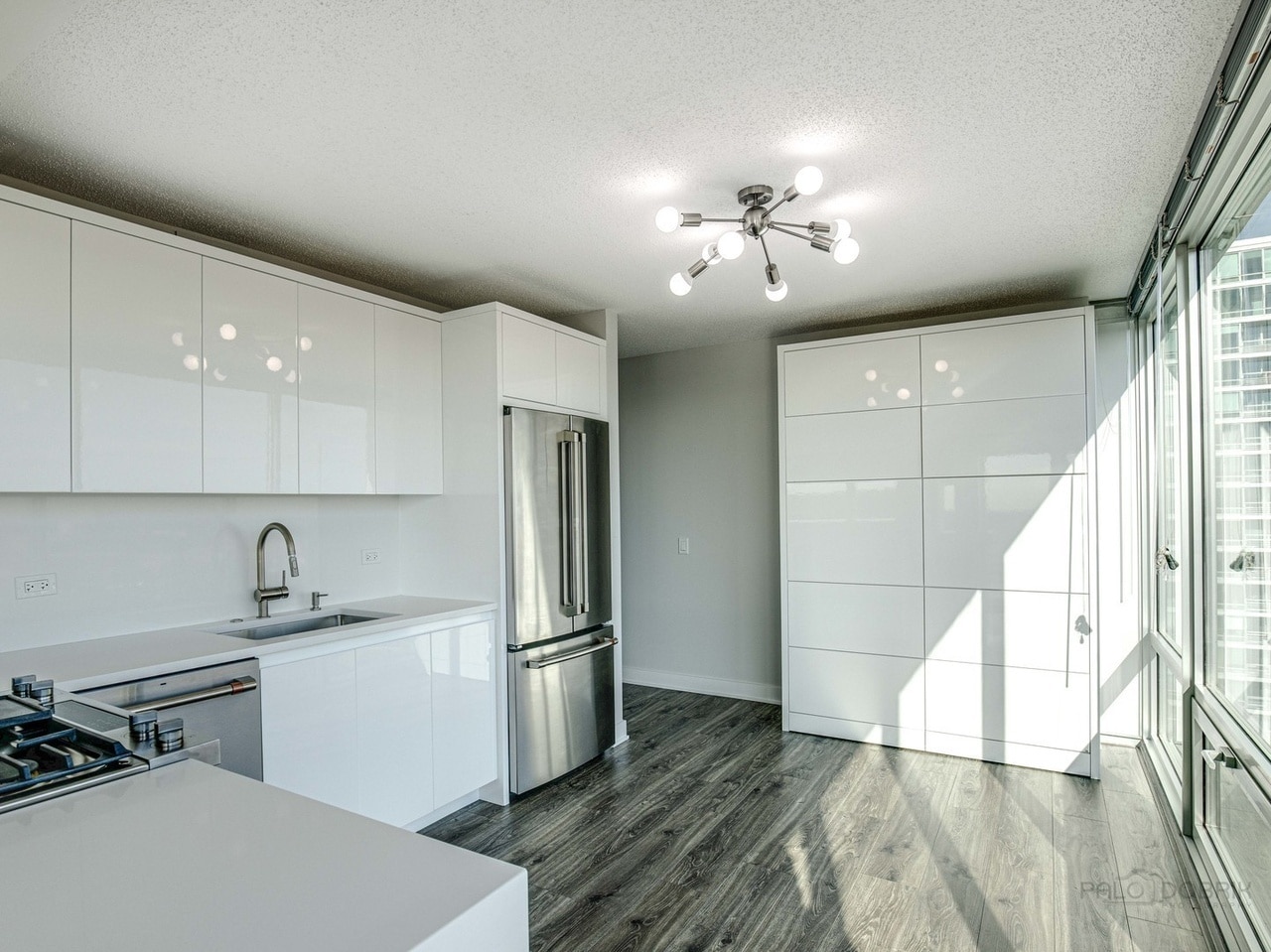 Building Photo - 9715 Woods Dr