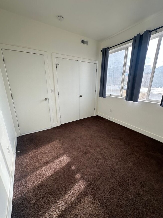 Building Photo - GORGEOUS Home!!!!