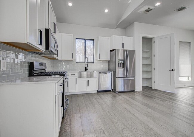 Building Photo - 4903 Lyons Rd