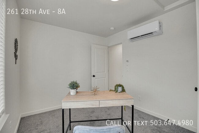 Building Photo - 261 SE 28th Ave