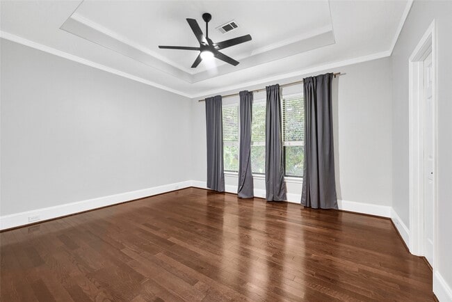 Building Photo - 1320 Studer St