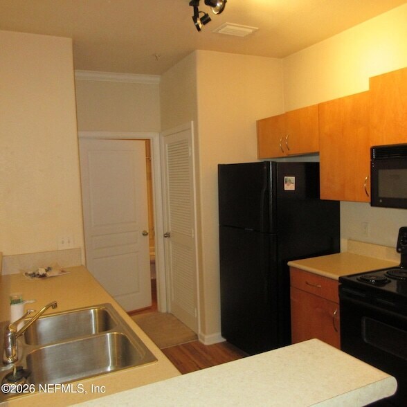 Building Photo - 8290 Gate Pkwy W