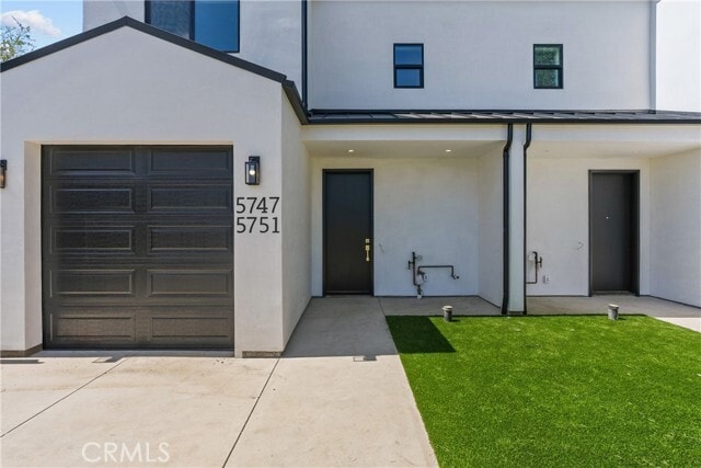 Building Photo - 5751 Vista Del Monte Ave