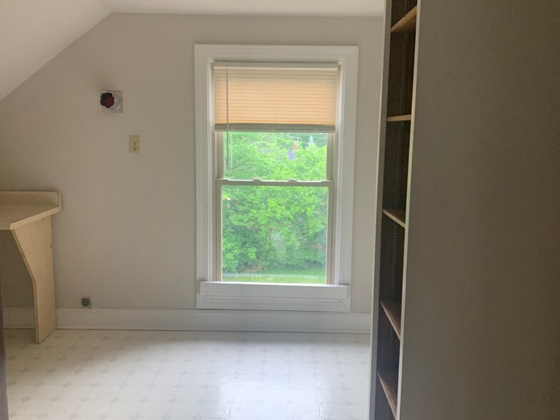 Building Photo - 3510 Hilda Ave
