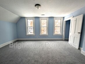 Building Photo - 538 Charles Ave