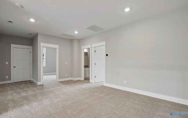 Building Photo - 8105 Goose Ridge Dr SE