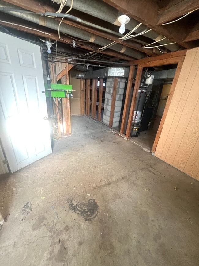 Building Photo - 424 N 13th Ave