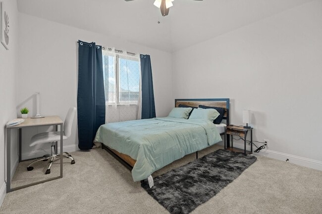 Building Photo - 8508 White Rock Ln