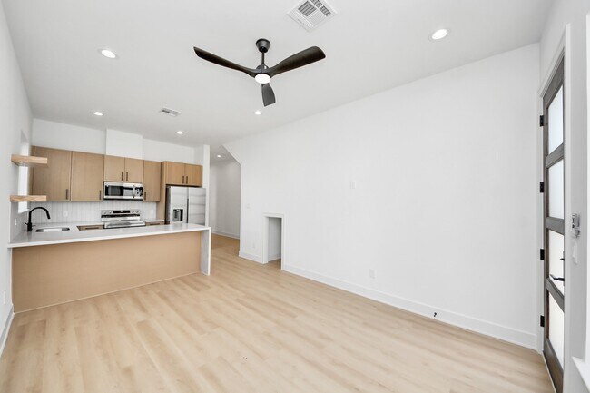 Building Photo - 4607 Gunter St