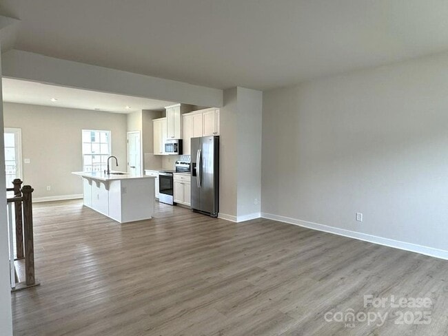 Building Photo - 437 Serenity Cir