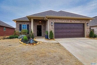 Building Photo - 12786 Juniors Dr