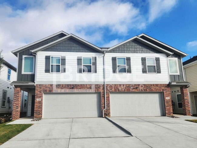 Building Photo - AMITY PLAN