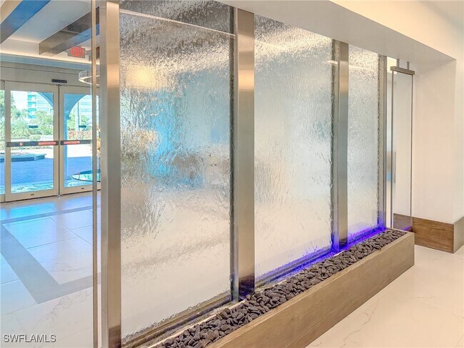 Building Photo - 3430 Gulf Shore Blvd N