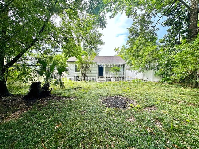 Building Photo - 2748 Gilmore St