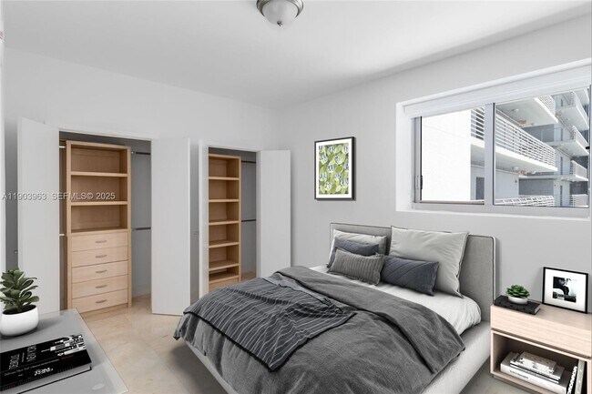 Building Photo - 888 Biscayne Blvd