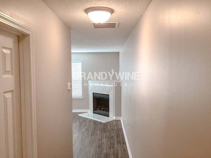 Building Photo - 5284 Hanover St