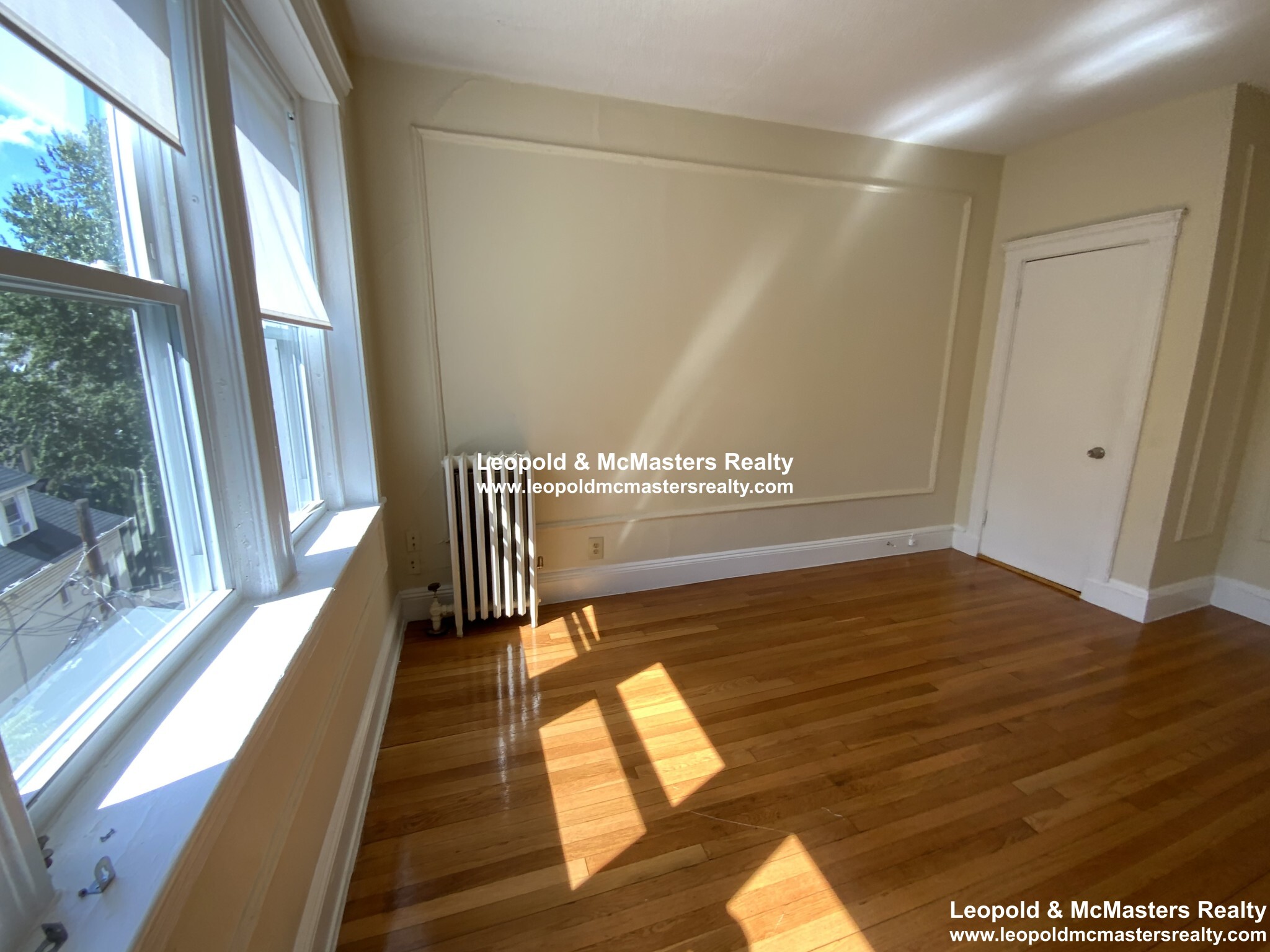 Building Photo - 51 Linden St