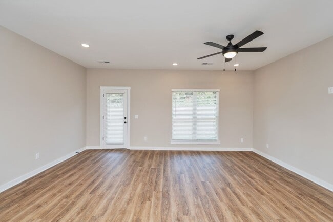 Building Photo - NEW CONSTRUCTION TOWNHOME FOR RENT! 3 BED 2.5 BATH