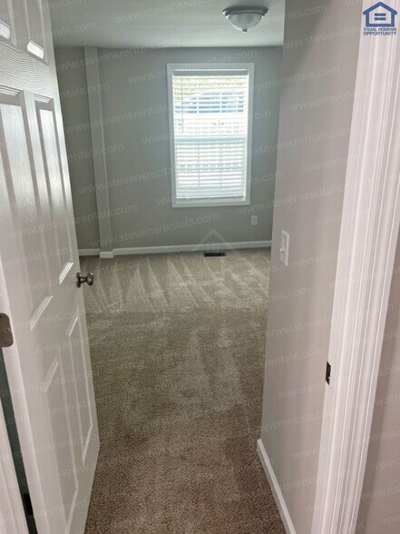 Building Photo - 107 Walker St