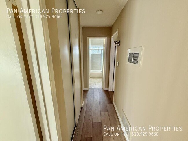 Building Photo - 326 S Gerhart Ave