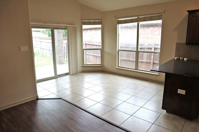 Building Photo - 2245 Laurel Forest Dr