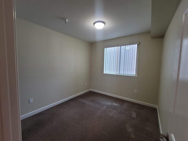 Building Photo - 12455 San Fernando Rd