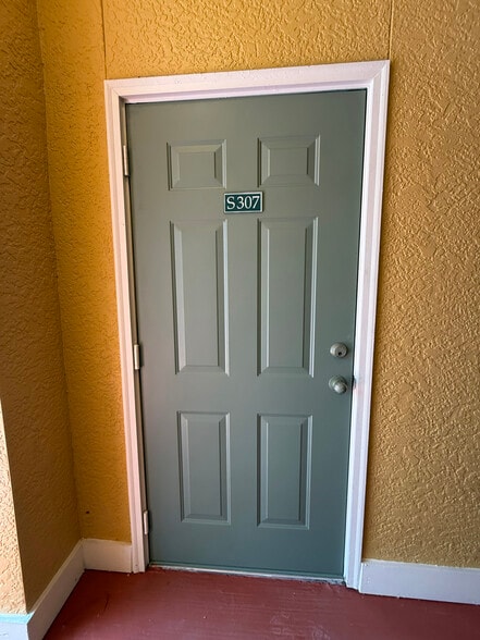 Storage Unit - 4207 S Dale Mabry Hwy