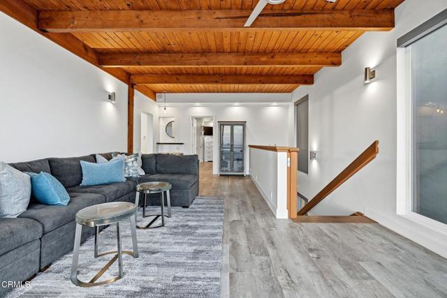 Building Photo - 3373 Ocean Dr
