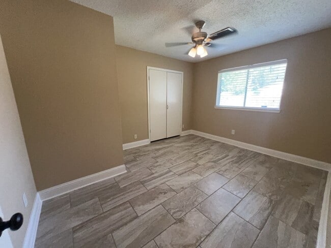 Building Photo - 7702 Tierra Verde Dr