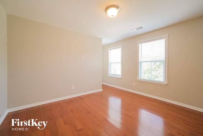 Building Photo - 1620 Brockton Ln