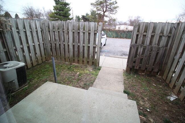 Building Photo - 5113 Sedalia Dr