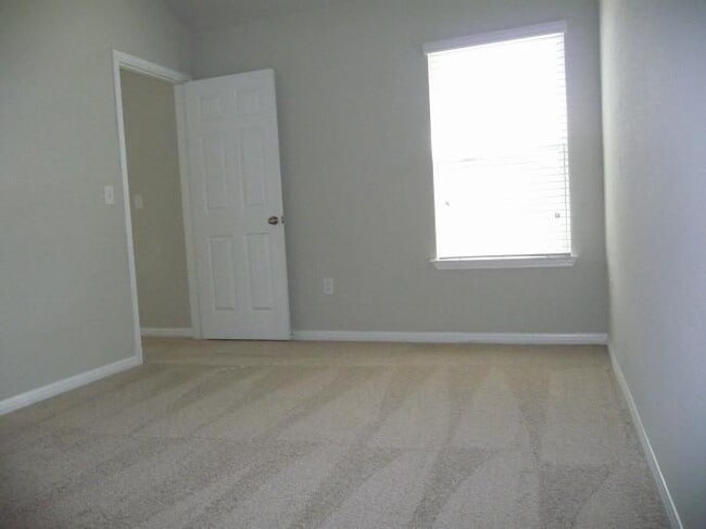 Building Photo - 18409 Bandelier Dr