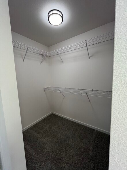 Building Photo - 12130 Bay Heights Pl