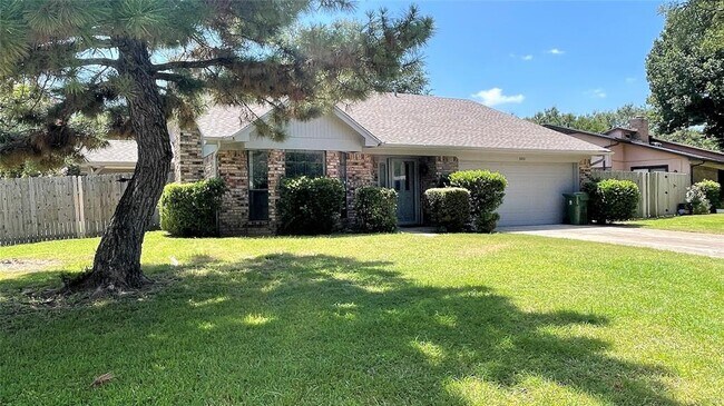 Primary Photo - 3401 Dovecreek Dr
