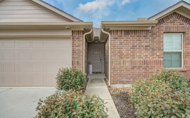 Building Photo - 14344 Rain Dr