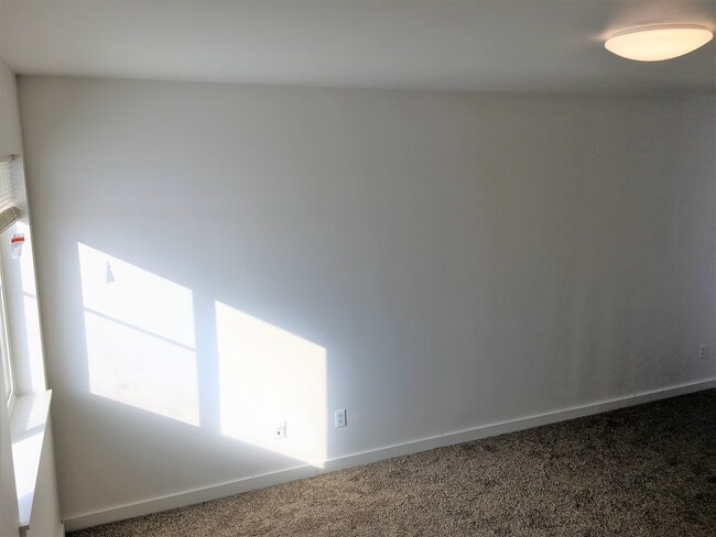 Building Photo - This Home Has It All!