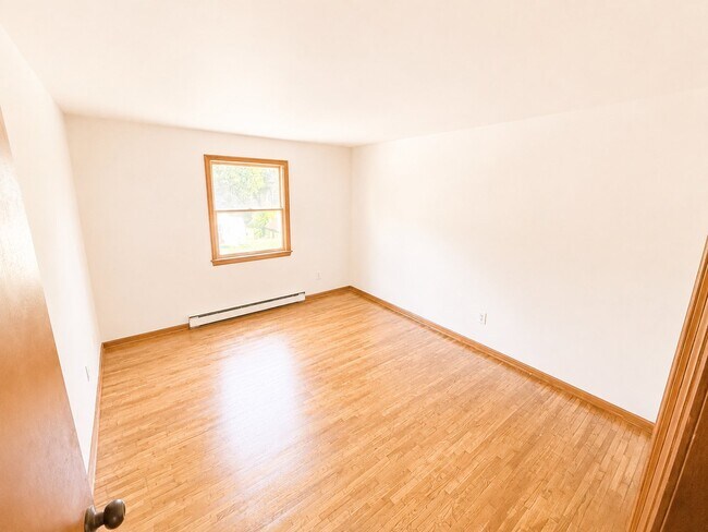 Building Photo - 148 McCarty Ave