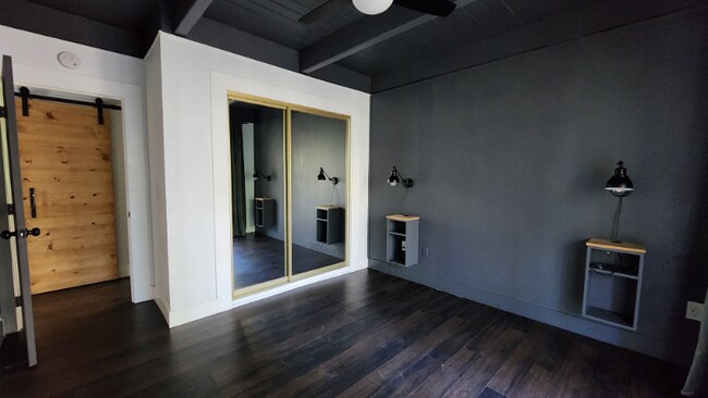 Building Photo - 863 Deer Trail