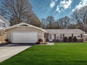 Building Photo - 11213 Hillwood Dr SE
