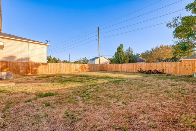 Building Photo - 19839 Rustic Lake Ln