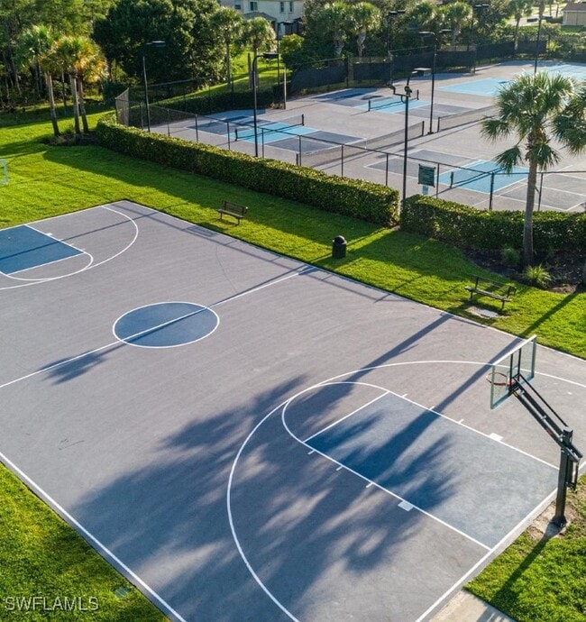 Building Photo - 10419 Carolina Willow Dr