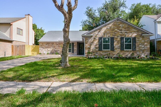 Building Photo - 10302 Tablerock Dr