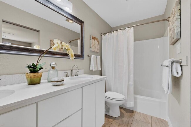 Building Photo - 7200 Barnsdale Way