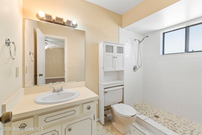 Building Photo - 145 Seawind Dr