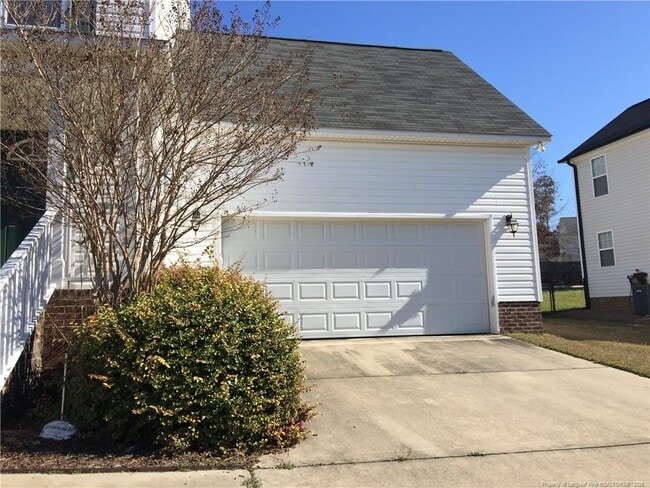 Building Photo - 520 Tucks Ct