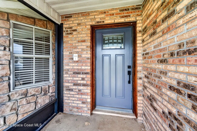 Building Photo - 377 Emerson Dr NW